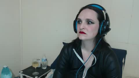 LadySlate online show from December 19, 2:01 am