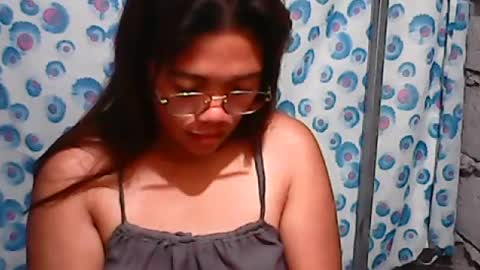 ladysweet4u69 online show from August 6, 6:48 pm