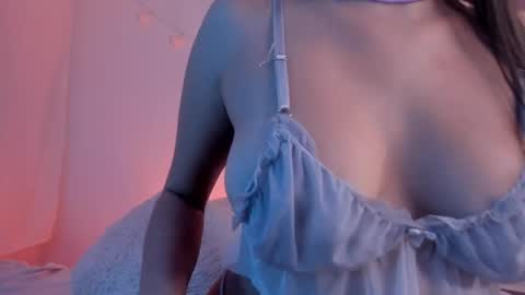 laura online show from March 31, 8:25 am