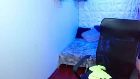 Lana online show from April 10, 1:28 pm