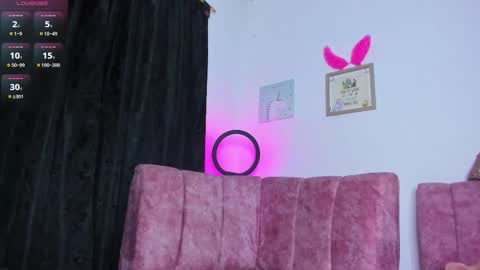 lanasin_ online show from February 1, 11:36 pm