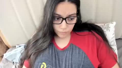 lara online show from March 24, 6:57 pm