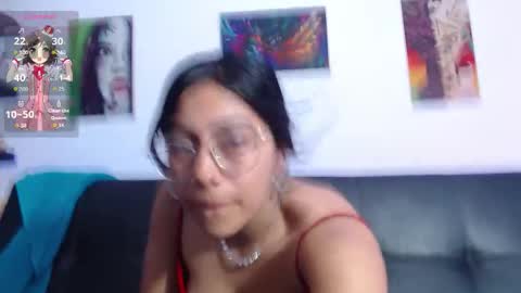 laramucci online show from January 10, 8:02 pm