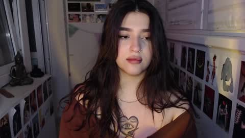 miiiiiiaaaa online show from December 16, 2:38 pm