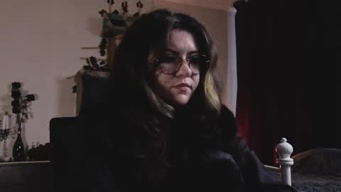 Miss Laura online show from February 27, 9:42 am