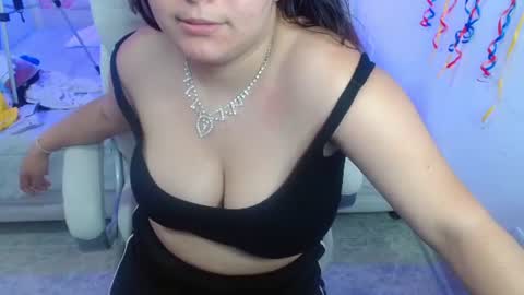laura  online show from July 9, 8:00 pm