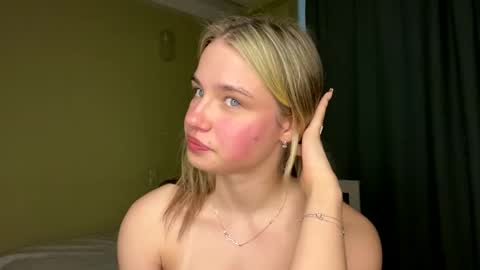 Bella online show from April 13, 1:23 pm