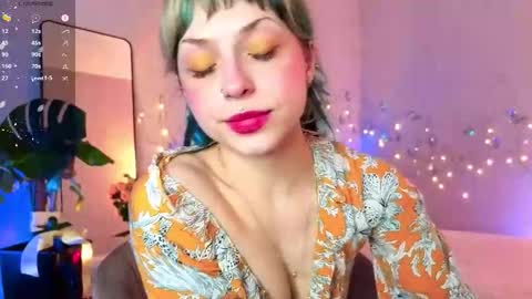 Melissa online show from March 30, 6:18 pm