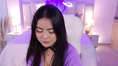 Layla Breezee online show from April 1, 1:41 pm