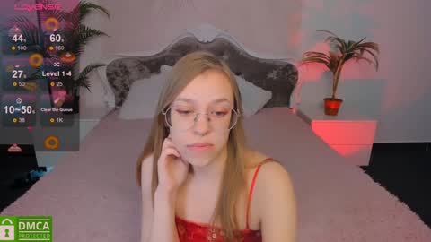 layriantavee online show from January 7, 7:31 am