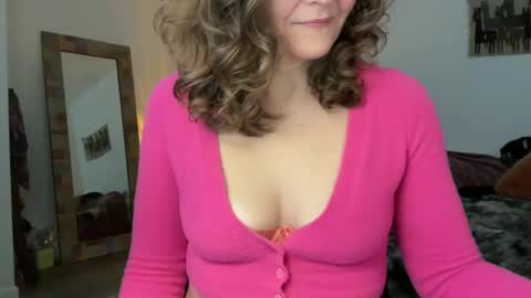 Leah Sparkles online show from November 29, 4:55 pm