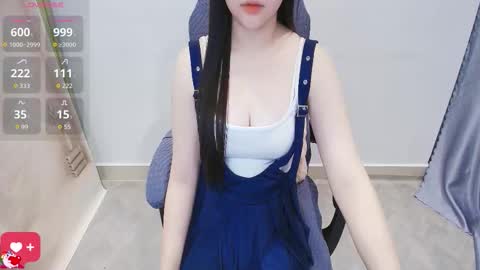 Lee online show from March 6, 11:49 am