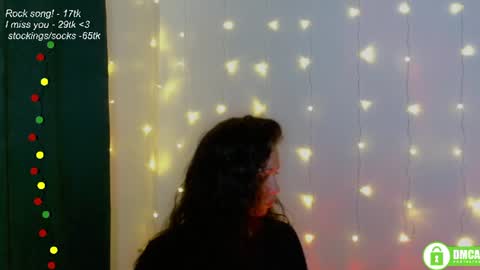 hey Im Leia and I love rock  online show from June 19, 7:17 pm