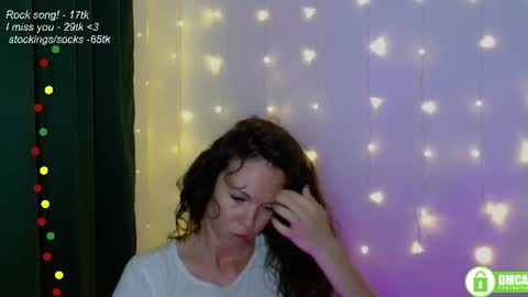 hey Im Leia and I love rock  online show from July 5, 7:19 pm