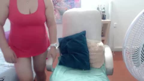 leonela   online show from March 11, 1:21 am