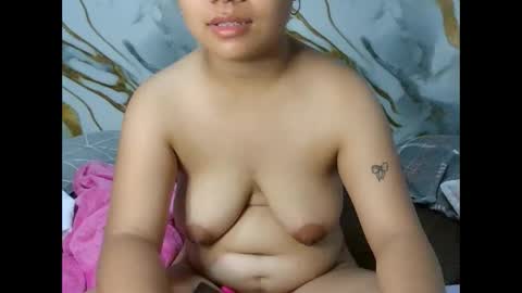 LEXIE online show from June 3, 2:33 pm