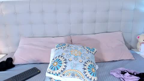 liaa turner  online show from February 12, 5:14 pm