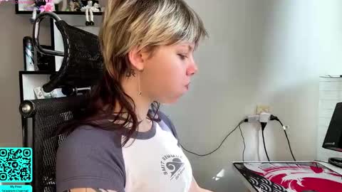 Lilian online show from March 11, 7:12 am