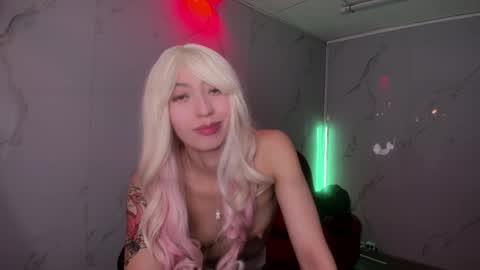 lilith cooper20 online show from March 28, 8:36 am