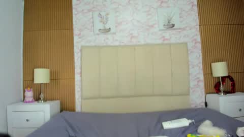 lilithphillis1 online show from April 18, 7:58 pm