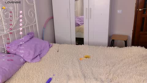 Melanie online show from April 3, 7:28 am