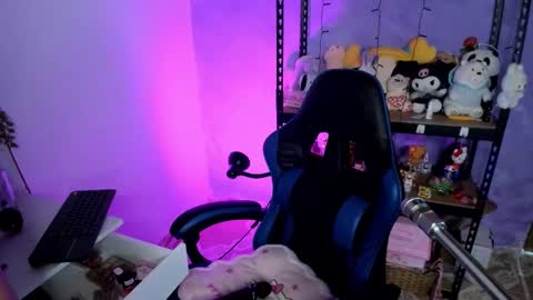 Lilly  online show from December 14, 3:56 am