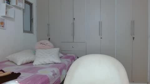 Lirio         online show from December 21, 5:44 am