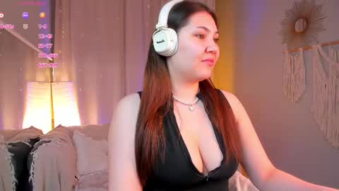 Lina online show from March 6, 4:02 pm