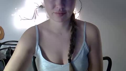 Anna online show from March 24, 7:08 pm