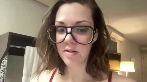 linusloves online show from January 9, 4:44 pm