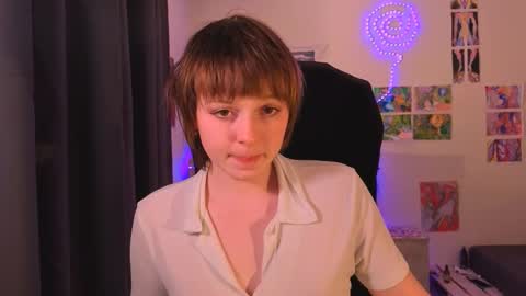 lini online show from September 30, 5:29 pm