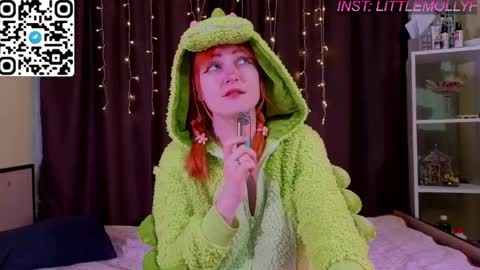 Molly online show from June 5, 1:31 am