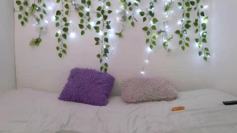 Moon online show from April 2, 2:31 am