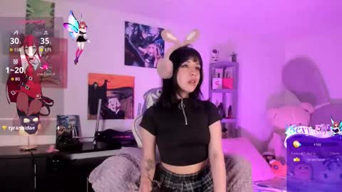 Lola Bunny online show from January 18, 1:13 am