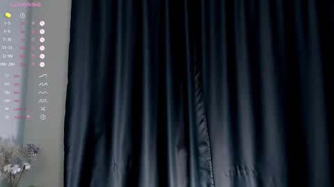 Helloo everyone im Lola online show from November 7, 4:12 pm