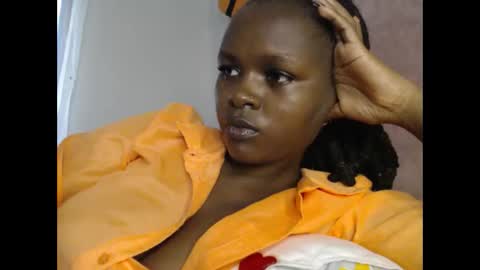 lolamia7 online show from November 26, 6:47 am