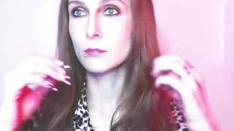 Lora  online show from April 4, 5:39 am