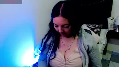 Loren online show from June 19, 9:51 pm