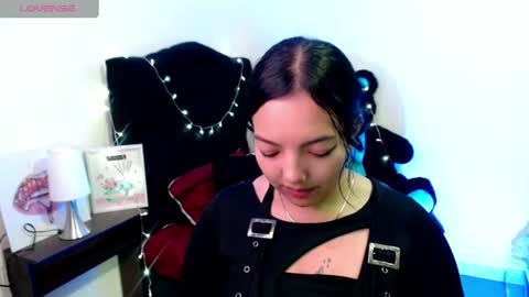 Loren online show from June 27, 6:47 pm