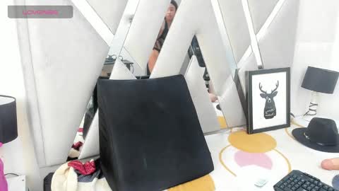 louise_taylorr online show from January 22, 10:17 pm