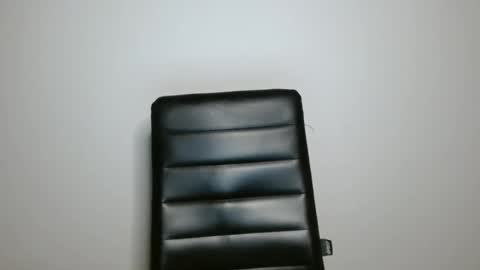 Vivian online show from April 14, 5:24 pm