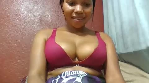 loveinlife750427 online show from March 28, 10:48 am