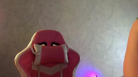 Molly online show from March 29, 5:45 pm