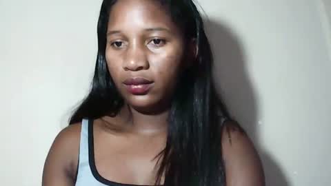 lovelylarra online show from April 16, 9:39 pm