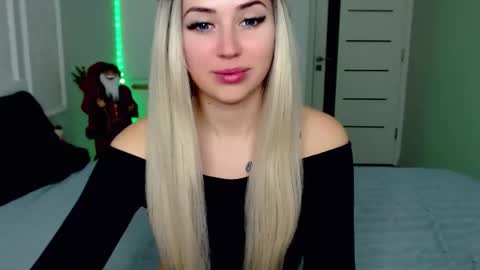 Rosie  online show from December 5, 1:49 pm