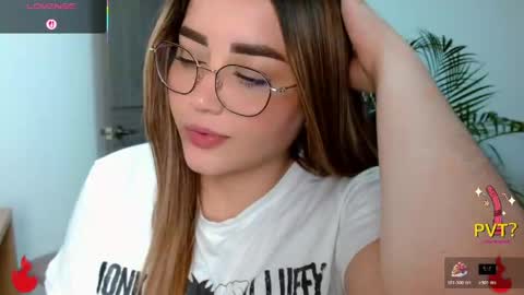 lucia star  online show from April 16, 9:39 pm