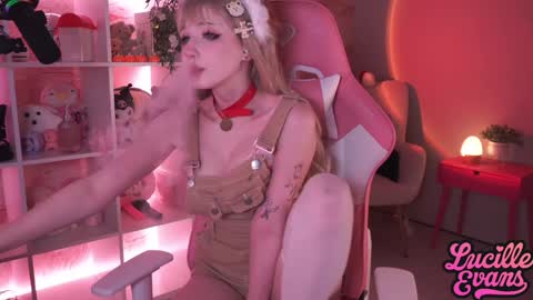 Lucy UwU online show from January 22, 2:48 am