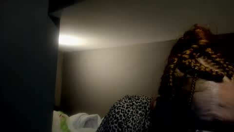 lucky_licky20 online show from March 7, 4:19 am