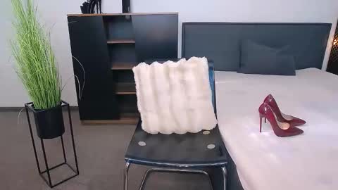 Stacy online show from April 1, 10:05 am