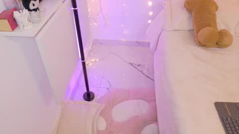 LUCYY FROM HOME  online show from January 13, 3:45 am